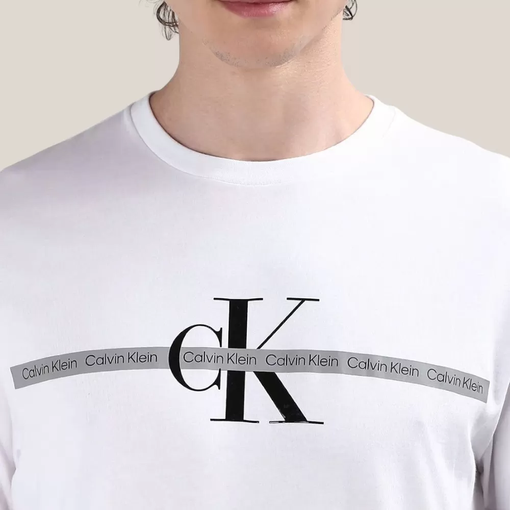 Áo Thun Calvin Klein Tape Repeat Layered Logo Crew-Neck T-Shirt - Trắng / Size M