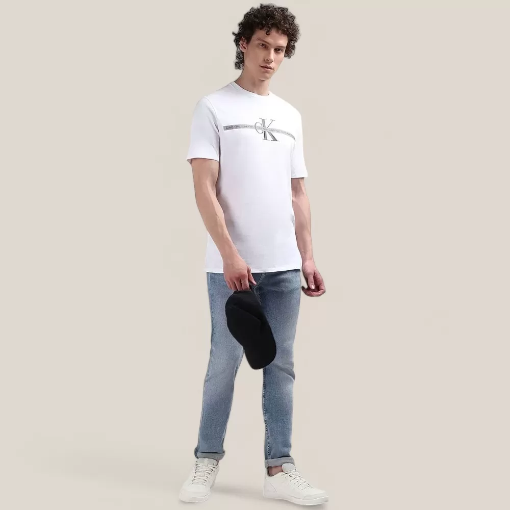 Áo Thun Calvin Klein Tape Repeat Layered Logo Crew-Neck T-Shirt - Trắng / Size M