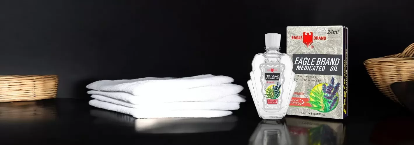 Dầu gió trắng Con Ó Singapore Eagle Brand Medicated Oil Lavender 24ml