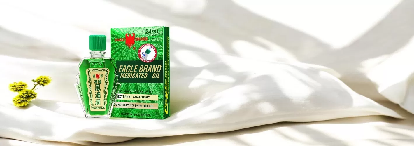 Dầu Gió Xanh Con Ó Singapore Eagle Brand Medicated Oil