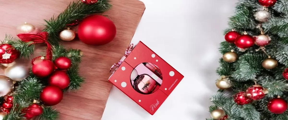Set quà tặng sang trọng với nước hoa nữ Pink by Pink Victoria's Secret, hương thơm quyến rũ, hoàn hảo làm quà tặng cho người thân hoặc chính bạn!