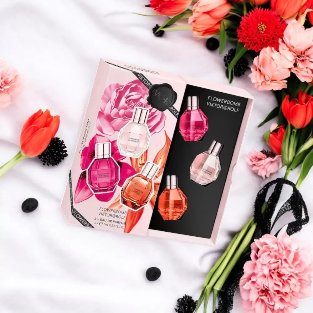 Sở hữu ngay nước hoa mini Viktor & Rolf với: Flowerbomb, Flowerbomb Ruby Orchid, Flowerbomb Tiger Lily EDP. Bộ sưu tập hương thơm không thể bỏ lỡ tại ht260
