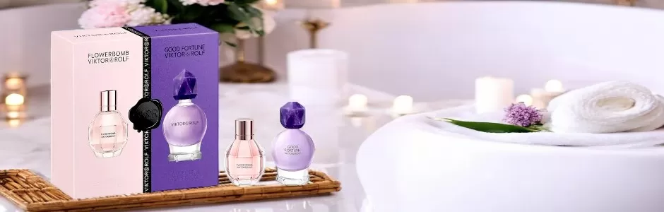 Set nước hoa mini Viktor & Rolf Good Fortune EDP & Flowerbomb EDP – Hương thơm độc đáo, sang trọng, thích hợp làm quà tặng hoặc mang theo bên mình.