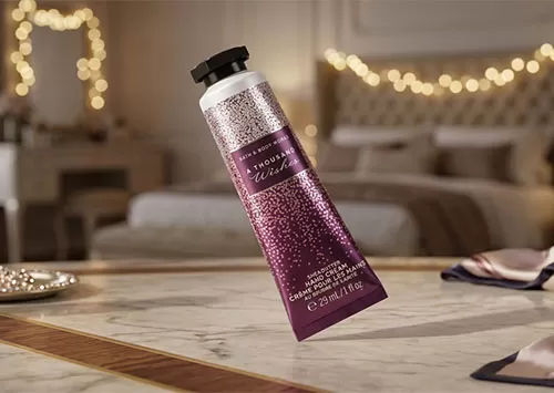 Kem dưỡng da tay Bath & Body Works A Thousand Wishes l&agrave;m mềm da tay th&ocirc; r&aacute;p v&agrave; nứt nẻ hiệu quả.