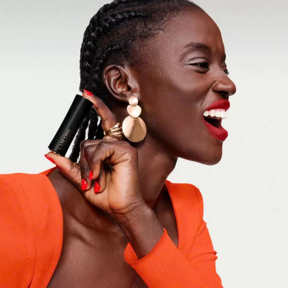 Son môi Lancome L'Absolu Rouge Drama Matte 158 Red is Drama - Màu đỏ quyến rũ, mịn màng, bền lâu, dưỡng ẩm, không khô môi, lựa chọn lý tưởng cho phái đẹp.