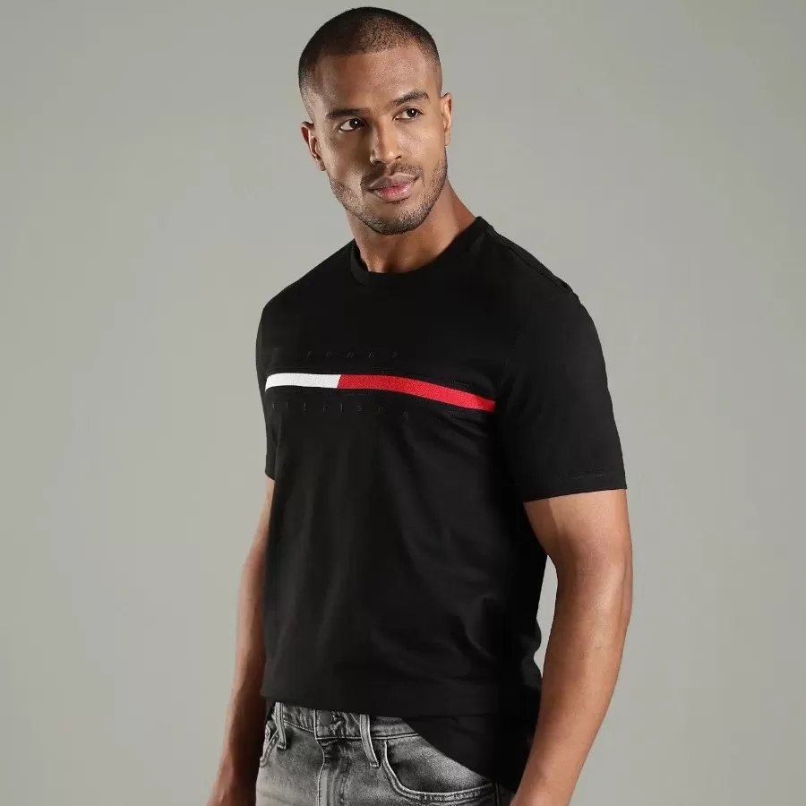 Tommy Hilfiger Embroidered Flag Stripe Logo T-Shirt #L #Đen