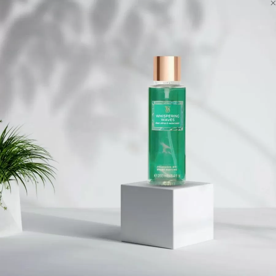 Trải nghiệm hương thơm quyến rũ với body mist Victoria's Secret Whispering Waves 250ml nhập khẩu chính hãng.