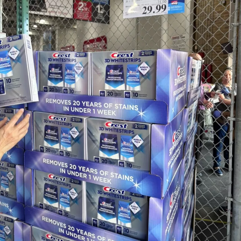 miếng dán trắng răng Crest 3D Whitestrips Professional Transformation trước và sau