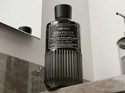 Sữa tắm gội nam Bath & Body Works Graphite giúp làm sạch da và giữ cho làn da khỏe mạnh