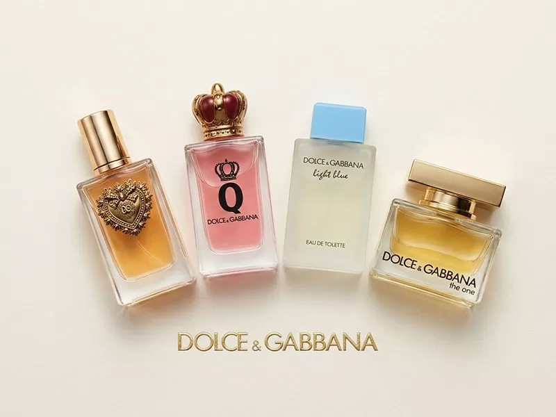 Dolce & Gabbana Women's Perfume Miniatures Gift Set - Bộ sản phẩm nước hoa mini với thiết kế nhỏ gọn, tiện lợi mang theo và khám phá các hương thơm khác nhau.