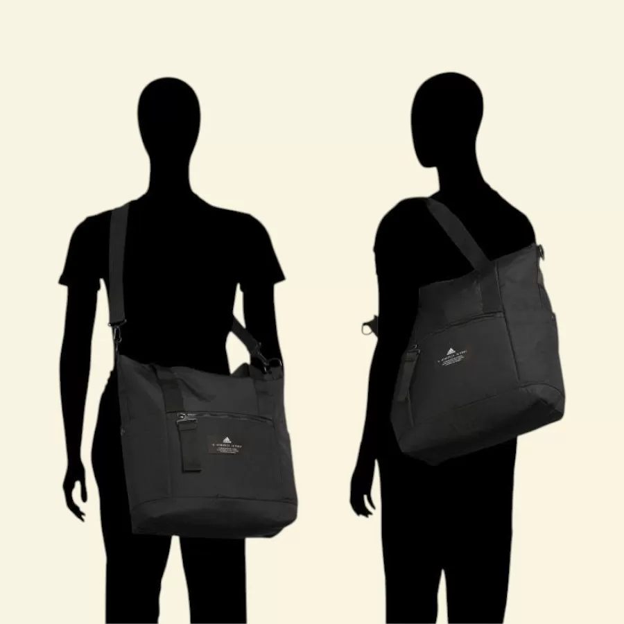 Túi thể thao tiện lợi Adidas Training All Me 2 Black với thiết kế gọn gàng, lý tưởng để đựng đồ dùng cá nhân khi tập luyện.