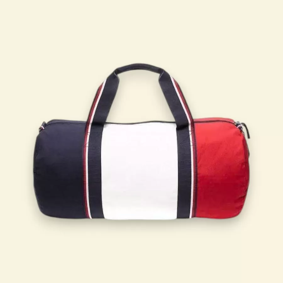 Túi thể thao Tommy Hilfiger Patriot Colorblock chất lượng cao được đặt sẵn sàng, với gam màu đặc trưng và bền bỉ, tiện lợi tối đa cho người dùng trong mọi hành trình.