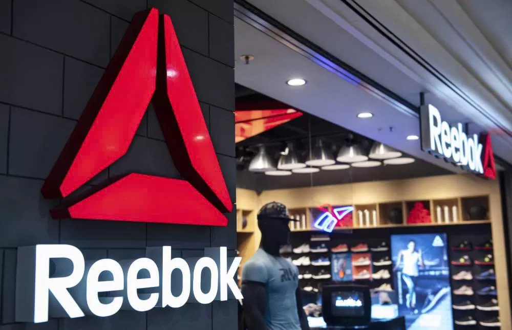 Áo thun nam Reebok Identity Big Stacked Logo xanh bơ, size M, thiết kế năng động, chất liệu thoáng mát. Áo thun chính hãng, phong cách hiện đại, bền đẹp.