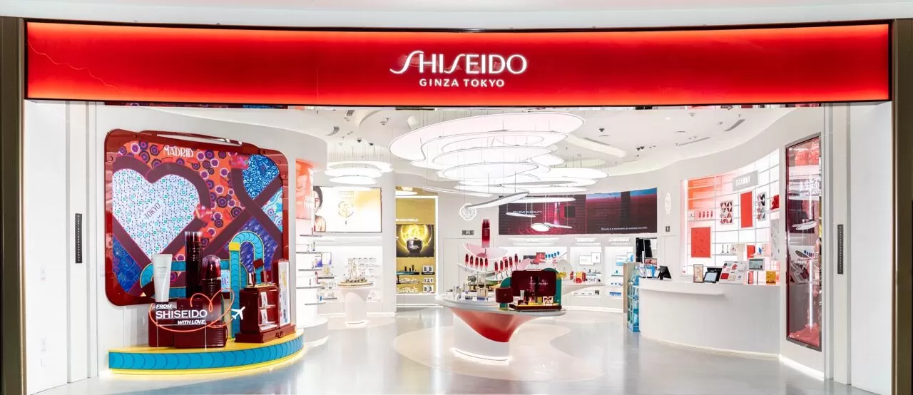 Kem chống nắng Shiseido Ultimate Sun Protector Lotion SPF 50+ giúp bảo vệ da khỏi tia UVA/UVB. Dung tích 150ml, thẩm thấu nhanh, không gây bết dính.