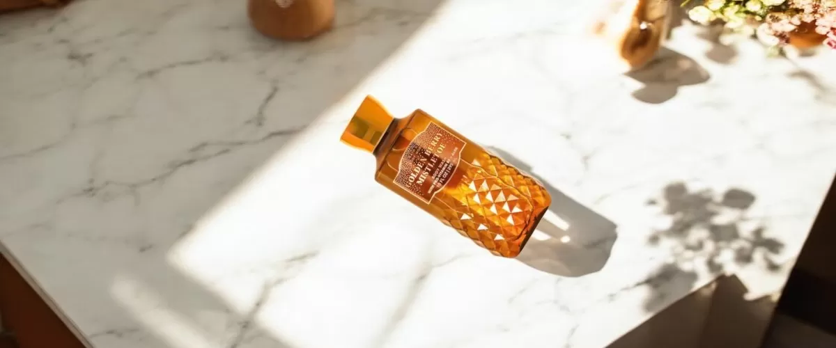 Sữa tắm nữ Bath and Body Work - Golden Berry Mistletoe