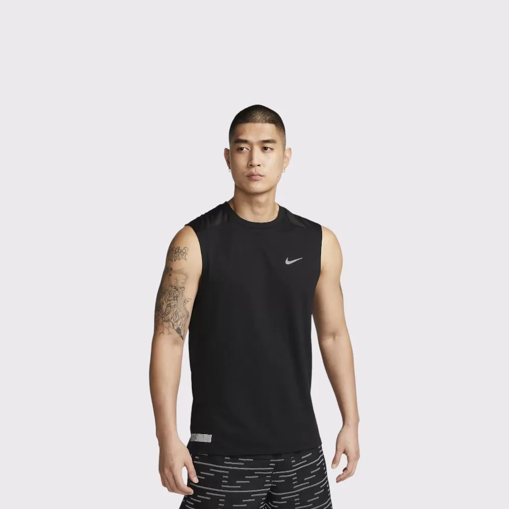 Áo Thun Nam Nike Dri-FIT Run Division Rise 365 | Đen | Size M